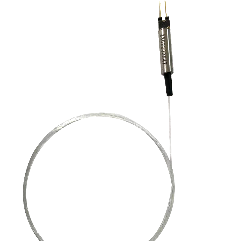 المخفف البصري المتغير الميكانيكي (MVOA) هو جزء مهم من الأنظمة التي تستخدم الضوء لإرسال الرسائل. ومن المفترض أن يسمح للاتصالات البصرية في شبكات الألياف البصرية بتفكك بطريقة مسيطرة. MVOA هو جهاز صغير قد يقلل من الكثير من الضوضاء. كما أنه يحتوي على خسارة إدراج منخفضة والحد الأدنى من انعكاس الظهر. يعمل الجهاز بشكل ممتاز لتنظيم وتوازن الطاقة البصرية ، وحماية أجهزة الاستقبال ، وتبديل قنوات تشغيل وإيقاف.
<br />تشمل الميزات الرئيسية لـ MVOA:
<p>نطاق التخفيف الواسع: MVOA لديه نطاق التخفيف الواسع الذي يذهب من 0 إلى 60 ديسيبل. تتيح لك الأداة تغيير مستوى التخفيف بدقة كبيرة ، مما يجعلها مثالية للعديد من مهام إدارة الطاقة البصرية.</p>
<p>خسارة إدراج منخفضة: الجهاز لديه خسارة إدراج أقل من 0.5 ديسيبل ، مما يعني أنه يعمل بشكل جيد جدا لتقليل فقدان الإشارات البصرية.</p>
<p>انعكاس الظهر المنخفض: يحتوي MVOA على انعكاس الظهر المنخفض أقل من -50 ديسيبل ، مما يساعد النظام البصري على عكس ضوء أقل.</p>
<p>نطاق الطول الموجي: يمكن استخدام الجهاز لمجموعة واسعة من التطبيقات البصرية ، مثل البحث والتطوير ، لأنه يحتوي على نطاق واسع من الطول الموجي.</p>
<p>ضبط الطاقة البصرية والمساواة: يتيح لك MVOA ضبط الطاقة البصرية ومساواة الإشارة بدقة كبيرة ، مما يضمن أن النظام البصري يعمل بأفضل طريقة ممكنة.</p>
<p>حماية المستقبل: يحمي الجهاز المستقبل البصري عن طريق خفض مستوى الطاقة البصرية عن طريق التخفيف.</p>
<p>تغيير القناة على وإيقاف: في أنظمة الاتصالات البصرية ، يمكن استخدام MVOA لتشغيل القنوات وإيقافها.</p>